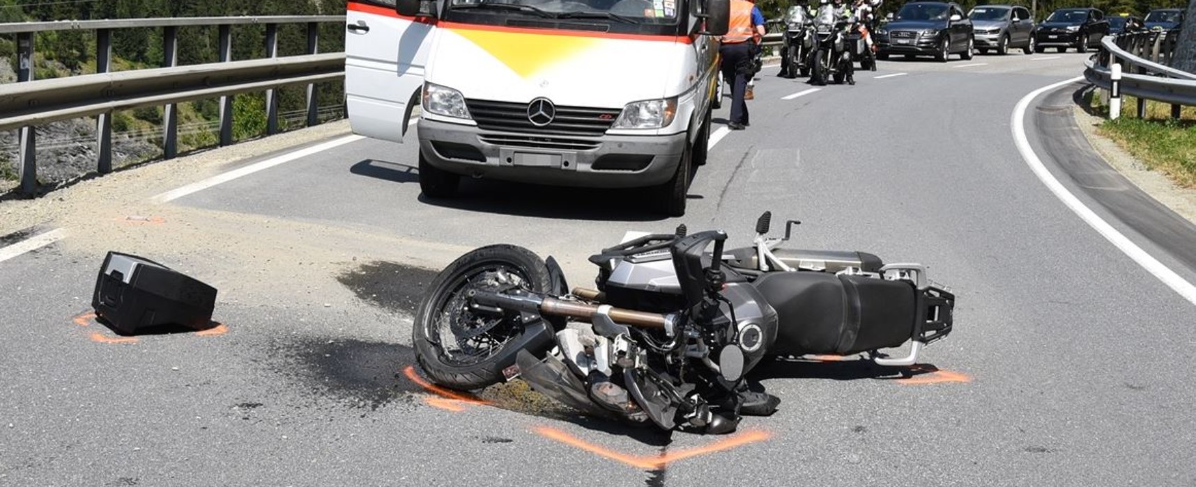 Motorrad-Unfall auf der Schinstraße
