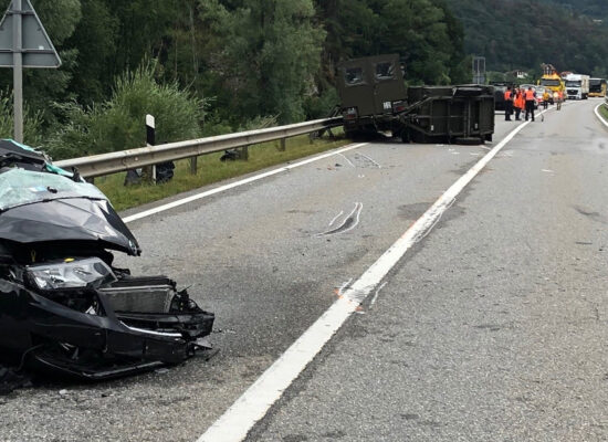 Schwerer Unfall auf der A13 zwischen Rothenbrunnen und Bonaduz