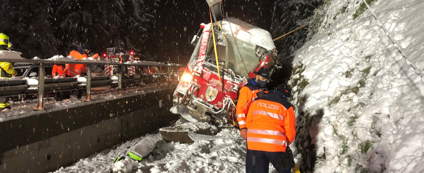 Sils im Domleschg: Zug entgleist + Lokführerin mittelschwer verletzt