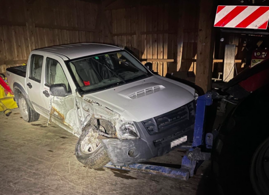 Feldis/Veulden: Fahrer versteckt stark-beschädigtes Fahrzeug nach Selbstunfall