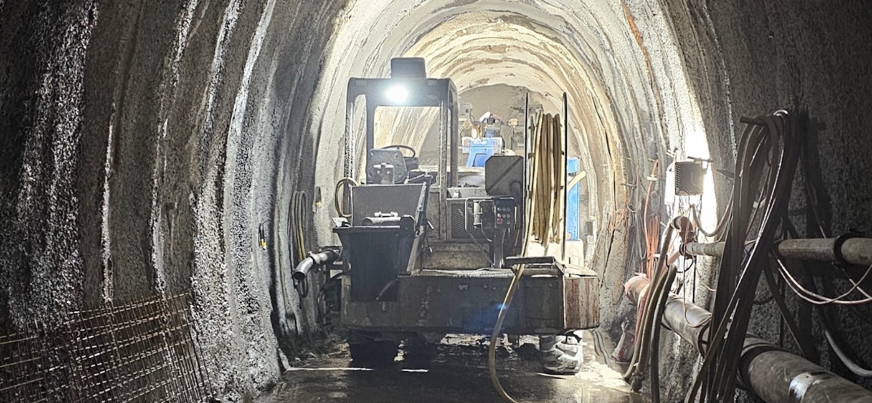 Rothenbrunnen: Arbeiter in Tunnel eingeklemmt