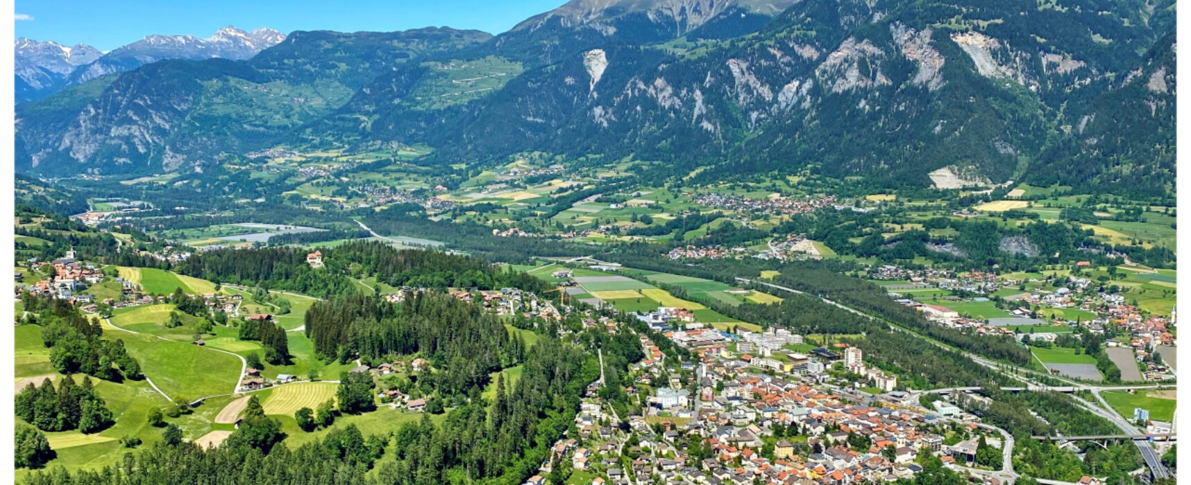 Delegierte des Spital Thusis, die Gemeinde-Vertreter, müssen aufräumen