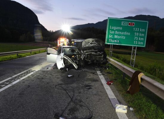 Unfall in Bonaduz: Frühmorgendliche Frontalkollision