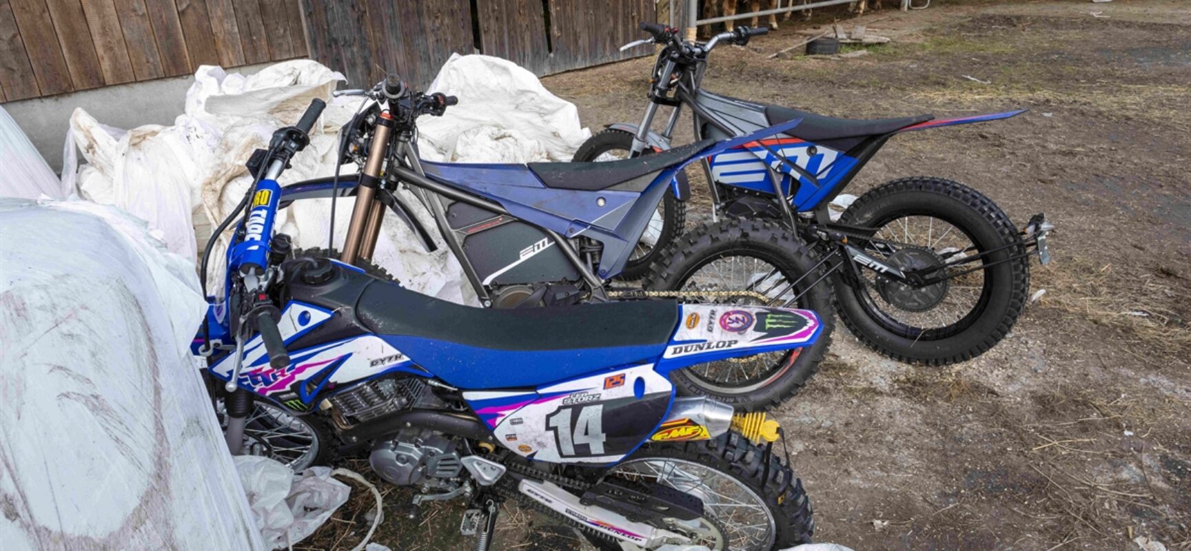 9 Motorräder und Lieferwagen gestohlen in Cazis