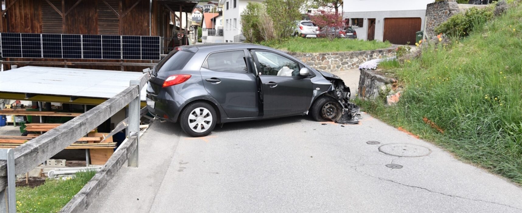 Tomils: Lenkerin bei Selbstunfall verletzt